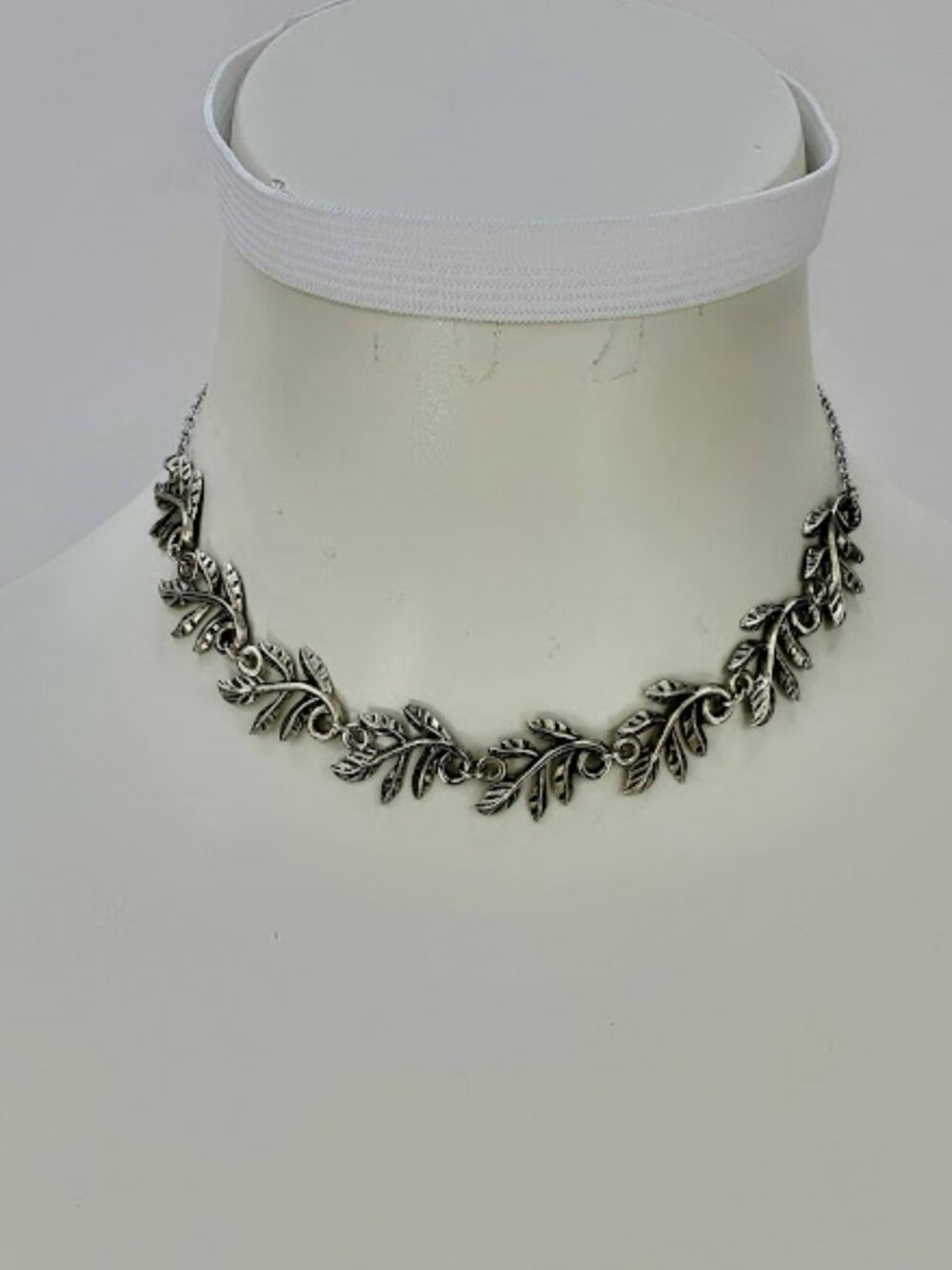 Vintage Vine Leaf Boho Nature Silvertone Adjustable Choker Necklace